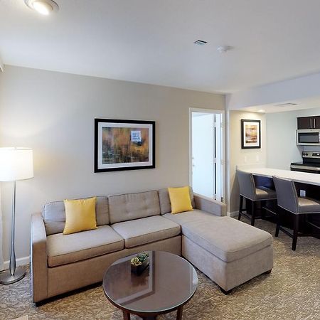 Chase Suite Hotel Newark Fremont Buitenkant foto
