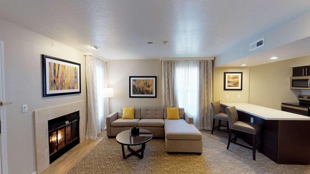 Chase Suite Hotel Newark Fremont Kamer foto