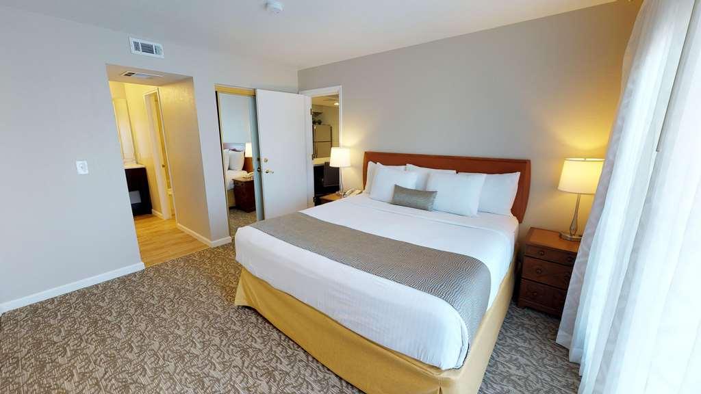 Chase Suite Hotel Newark Fremont Kamer foto