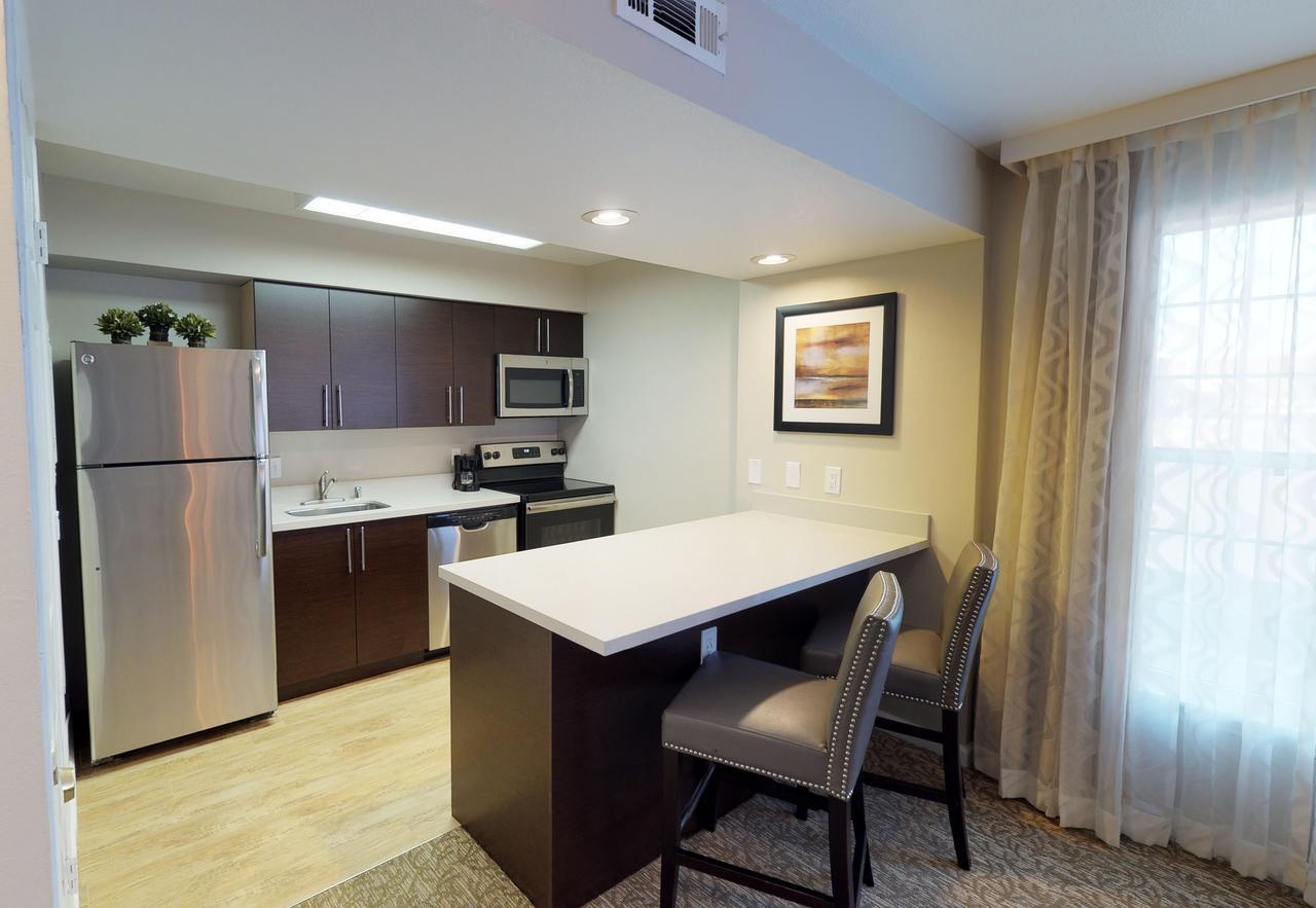 Chase Suite Hotel Newark Fremont Buitenkant foto
