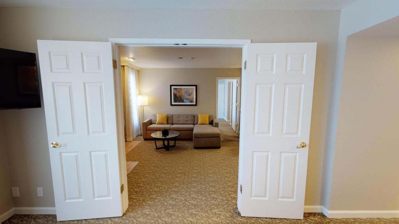 Chase Suite Hotel Newark Fremont Buitenkant foto