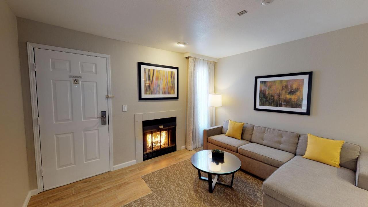 Chase Suite Hotel Newark Fremont Buitenkant foto